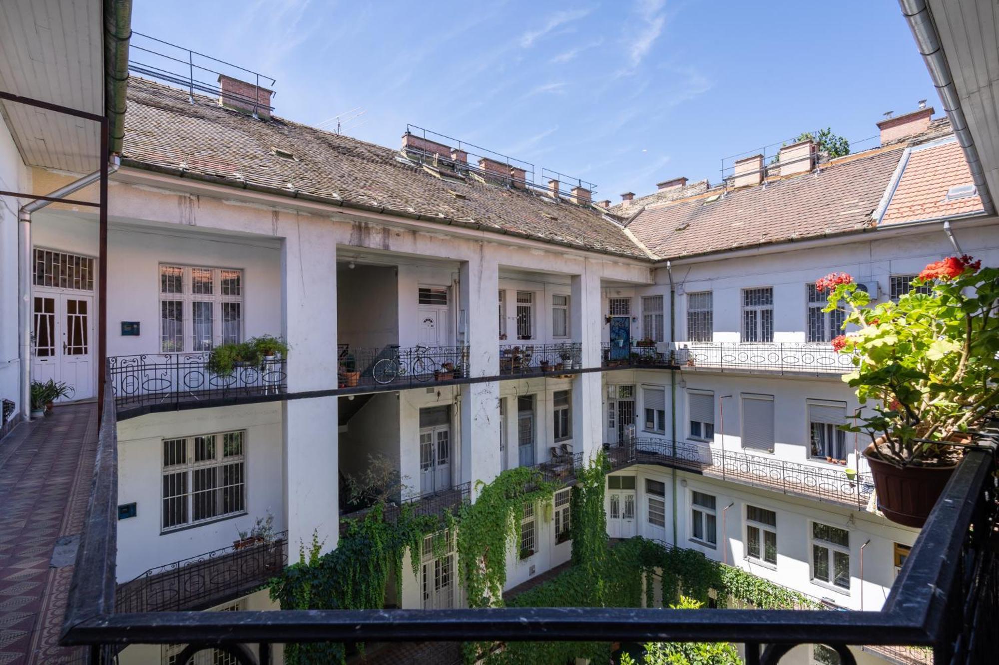 Mycitypark At Puskas Stadium Apartment